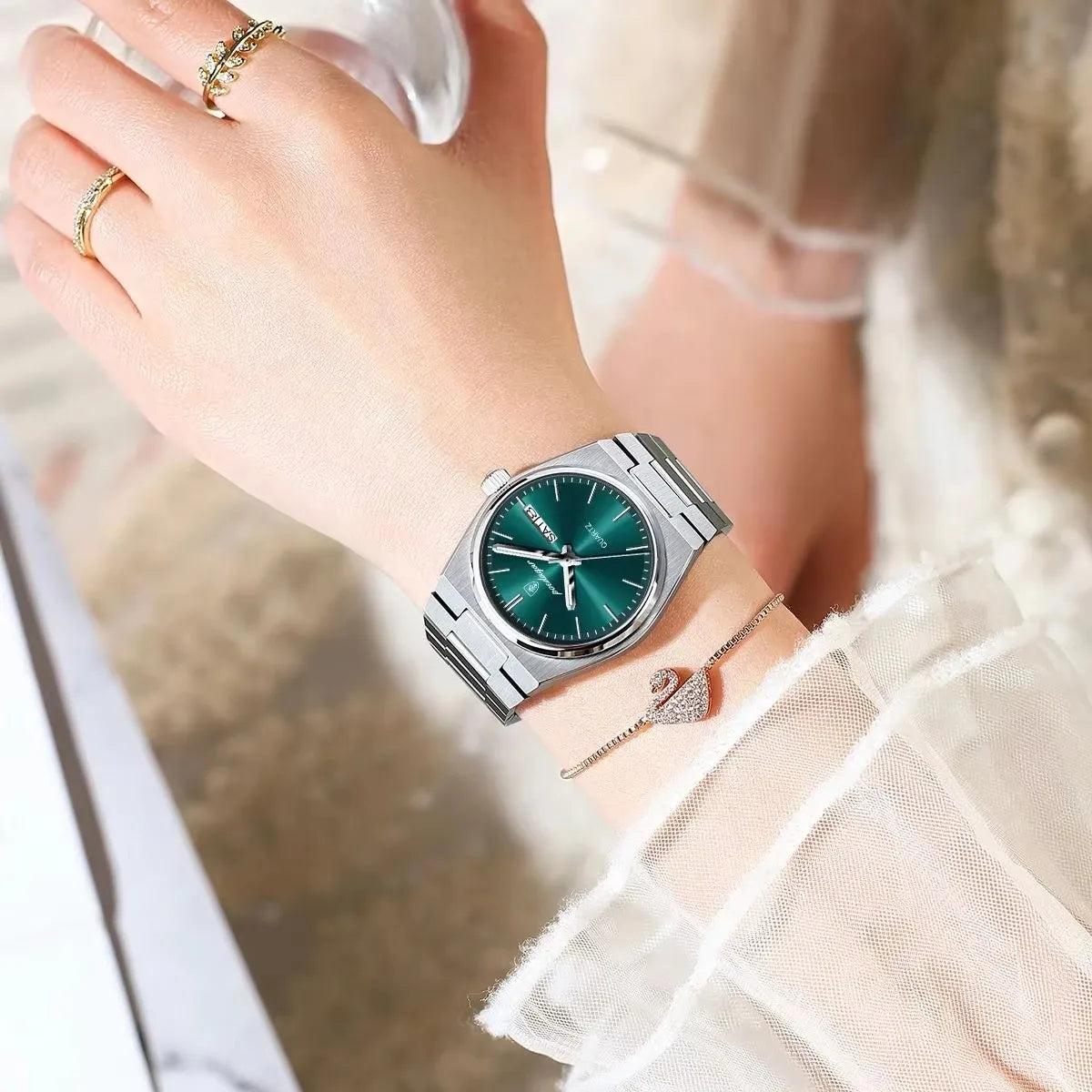 POEDAGAR Luxury Watch for Woman Ladies Elegant Quartz Watches Waterproof Luminous Date Week Stainless Steel Women's Watch 786